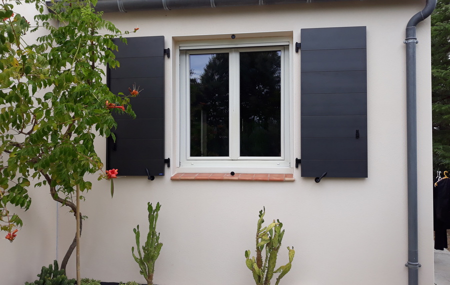 Volets battants épurés à Bollène